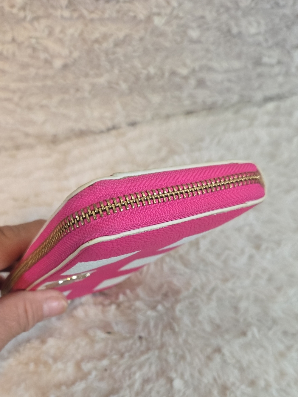 kate spade Hot Pink and White Check Zip-Around Wallet EUC - Picture 4 of 6